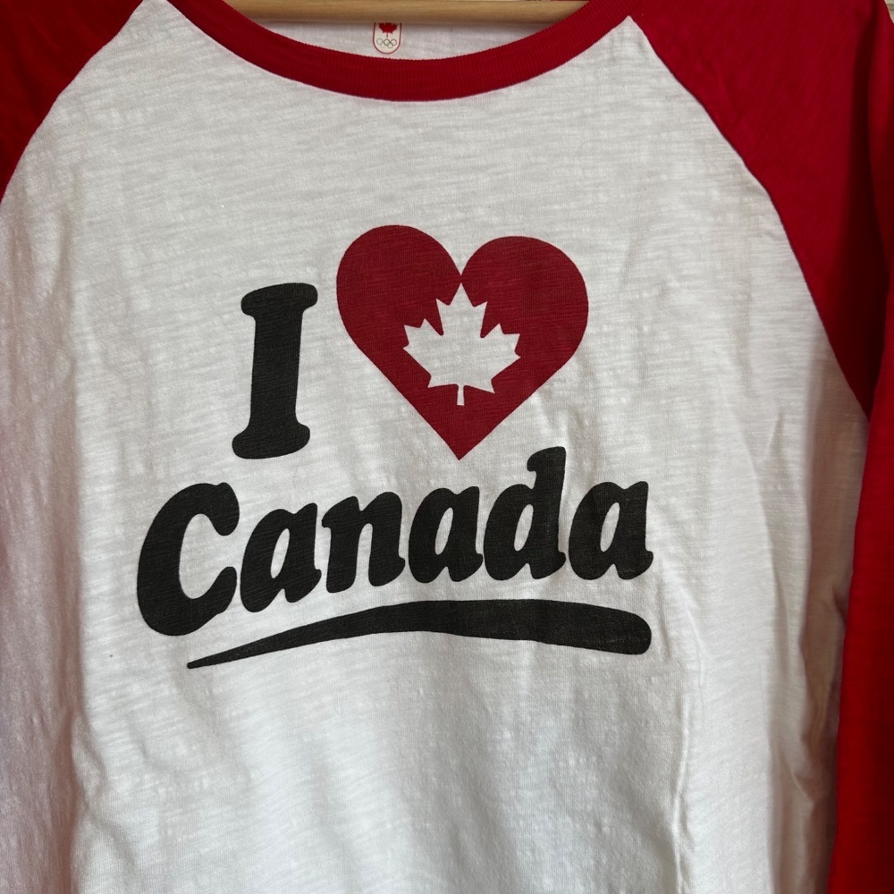 ✨2 for $20 Deal✨ Hudson’s Bay Team Canada Olympic Raglan Shirt M - Picture 3 of 9
